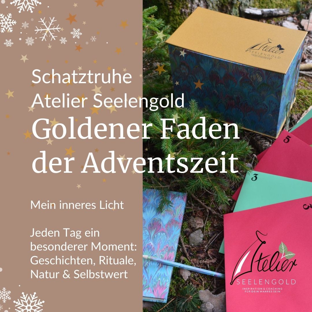 Adventskalender-Schatztruhe aus dem Atelier Seelengold im Wald, mit liebevoll gestalteten Umschlägen für den Goldenen Faden der Adventszeit.